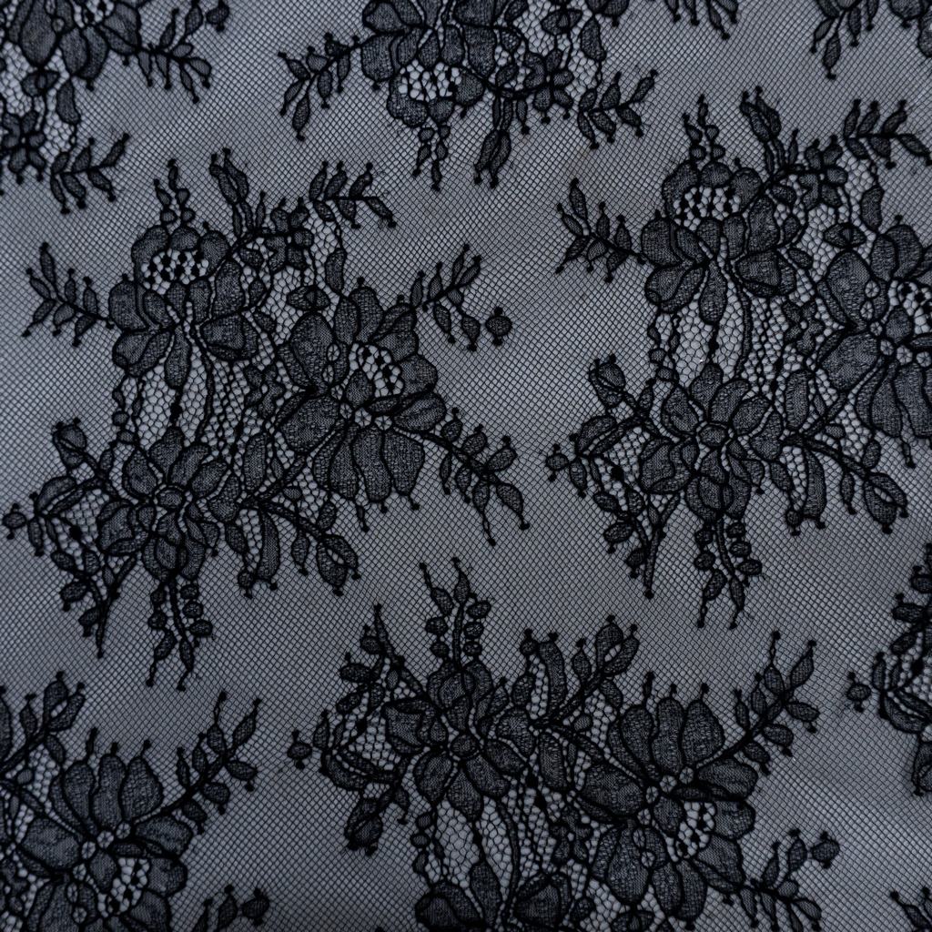 1008255F1231.jpg CHANTILLY LACE 150CM - Image 1