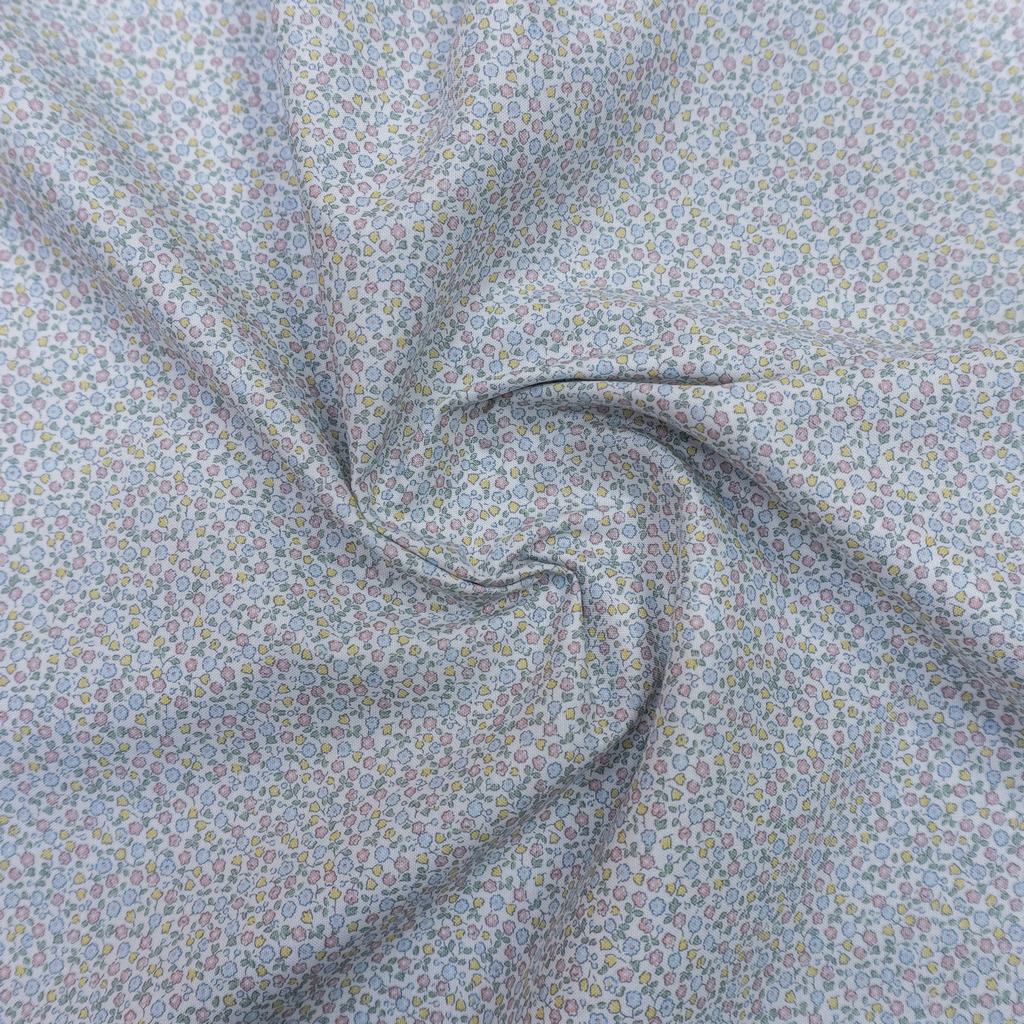 24362D15F112232.jpg LIBERTY 100% COTTON QUILTING 1077 suffolk field a - Image 2