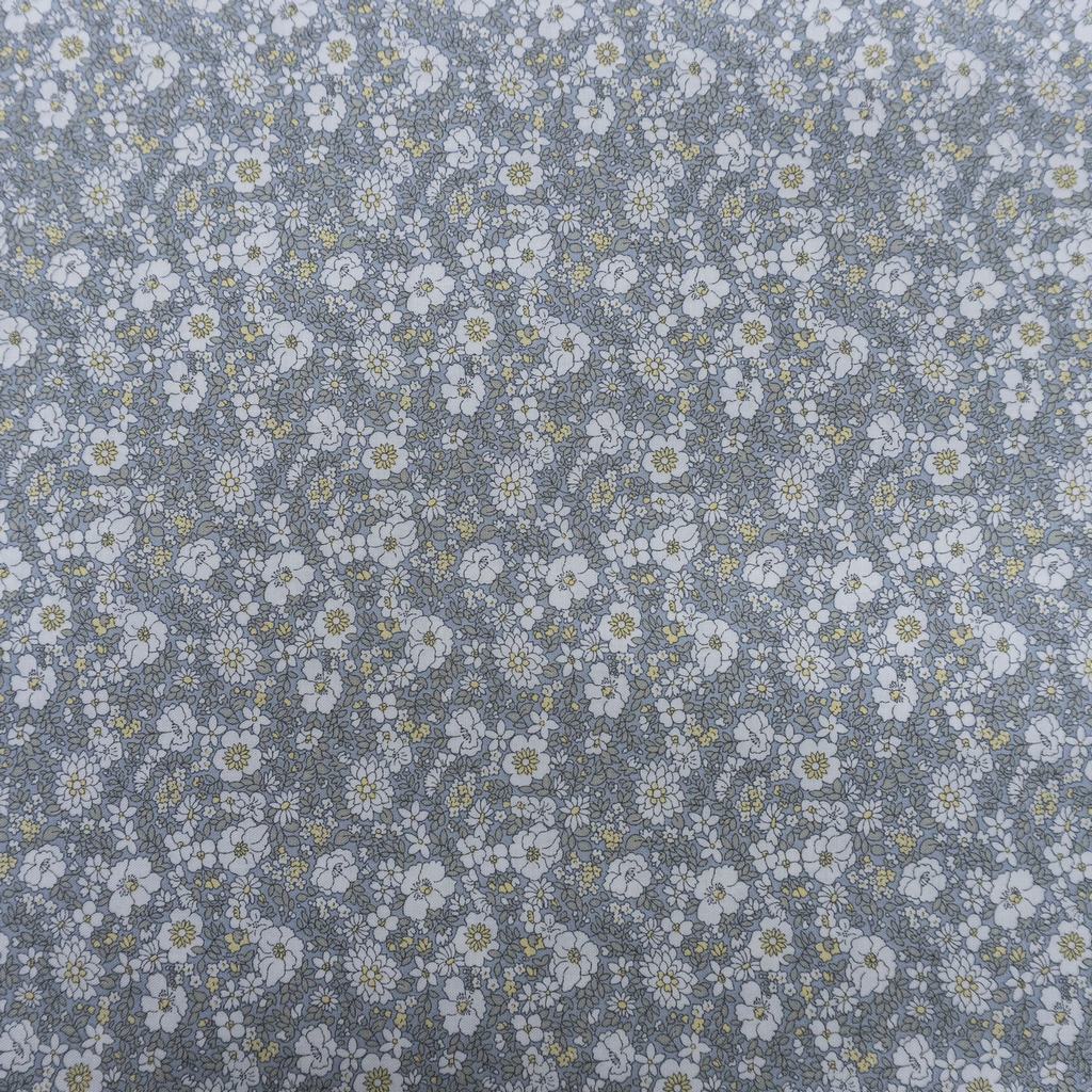 24362D15F152231.jpg LIBERTY 100% COTTON QUILTING 1081 arely a - Image 1