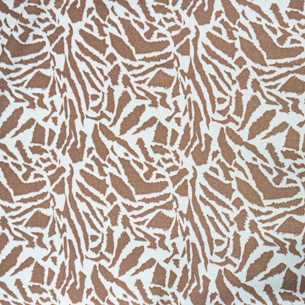 28652D125F4231.jpg CASHMERE BRUSHED PTD GIRAFFE (150CM)(WHITE) - Image 1