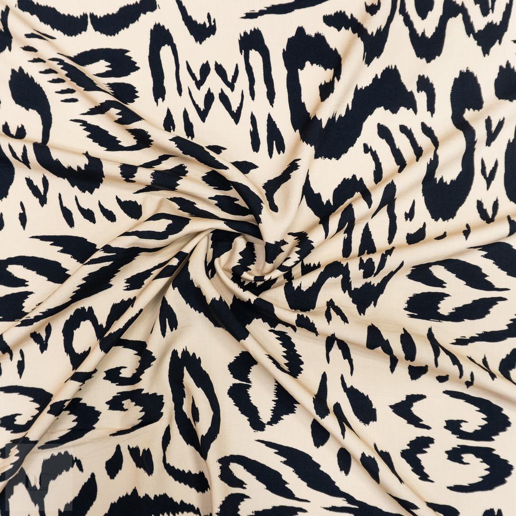 30315F90232.jpg RAYON POPLIN PRINT P4415-1 - Image 2