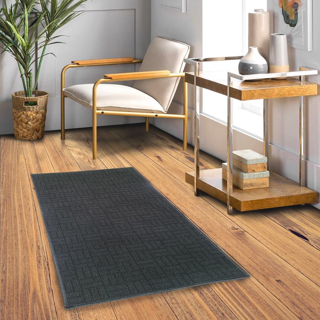 67X110RBC5FB232.jpg 67 X 110 EMBOSSED CARPET BLACK - Image 2