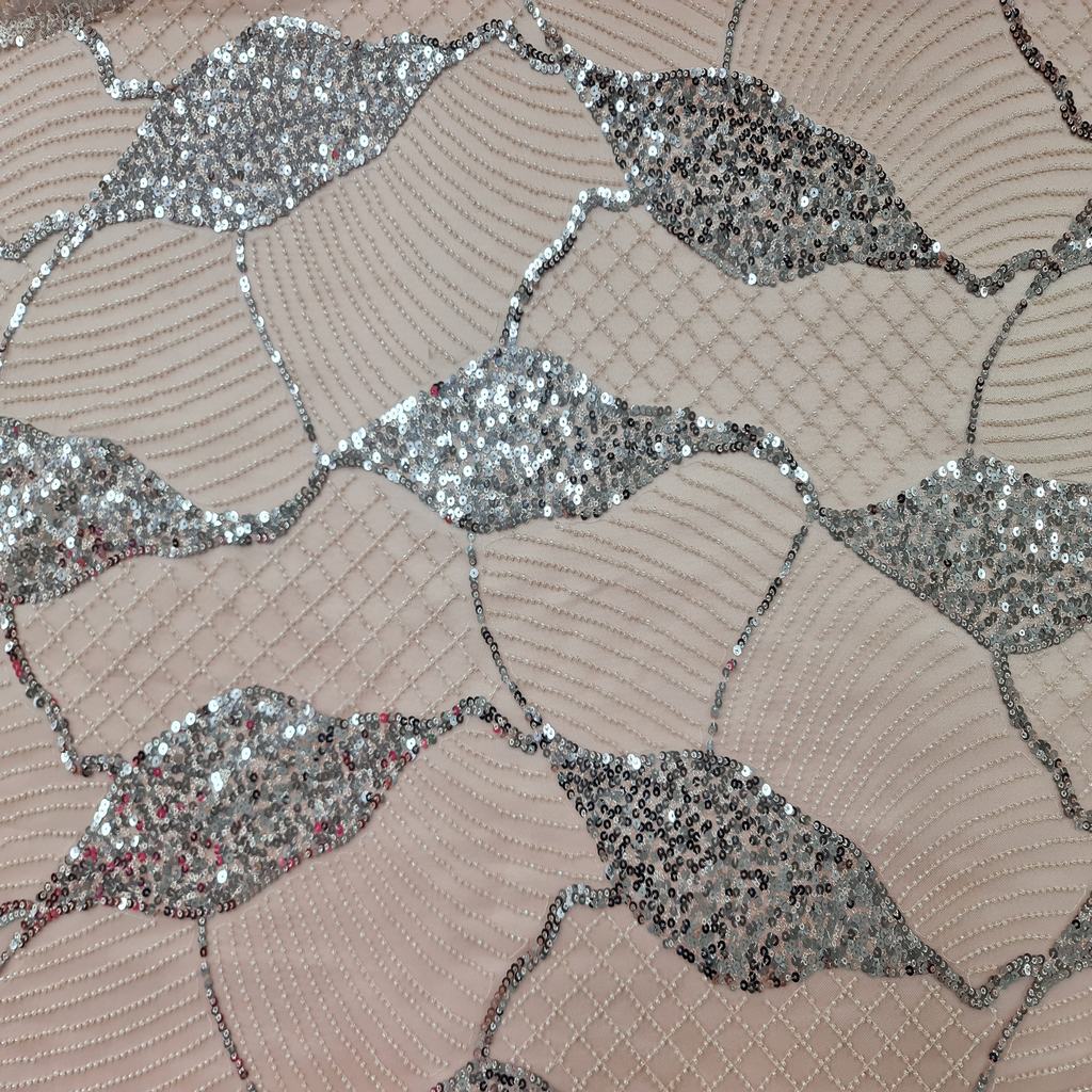 7035F3.jpg SEQ & BEADS GREY - Image 1