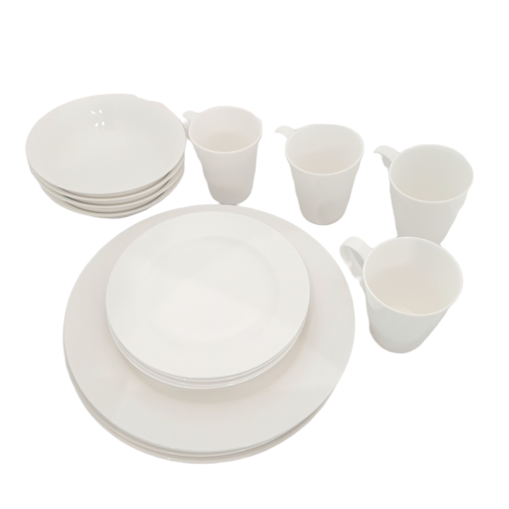 FX0143.jpg MW WBA COSMO RIM DINNER SET 16PC - Image 1