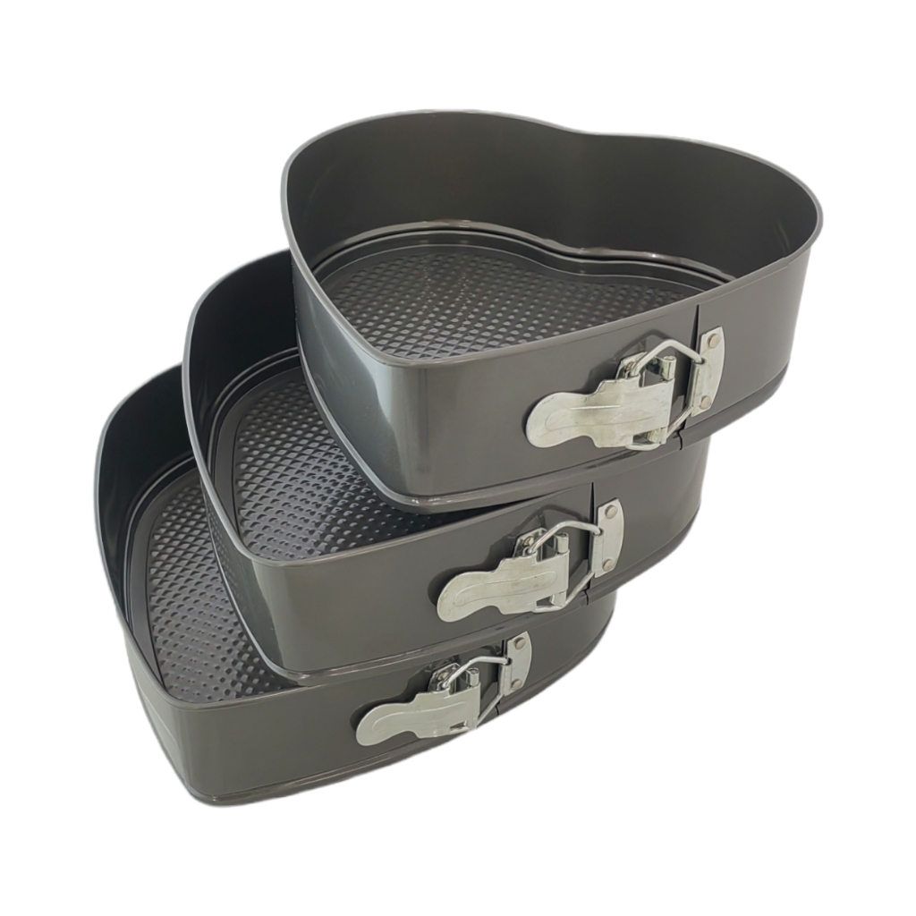 RB2DDG27.jpg 3PC CAKE MOULD - Image 1