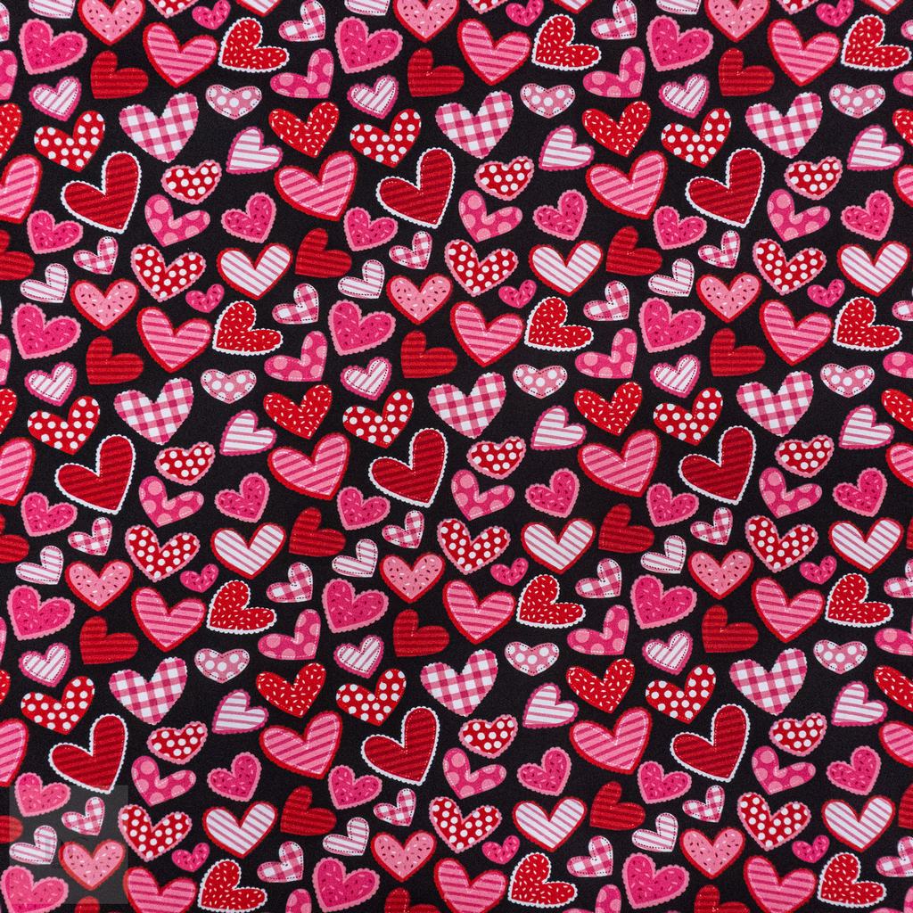 115PPC5F218231.jpg 115CM PRINTED POLY COTTON HEARTS BLACK - Image 1