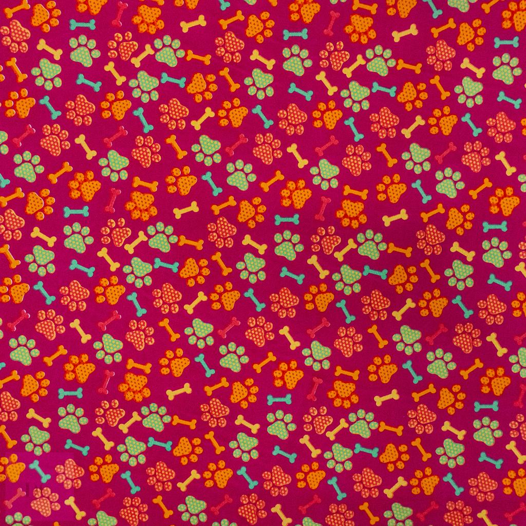 115PPC5F226231.jpg 115CM PRINTED POLY COTTON BONES CERISE - Image 1