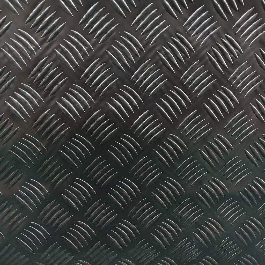 28F5FSPEAR.jpg 170CM PVC CAR MAT/FELT BACKING - SPEAR/BLACK - Image 1